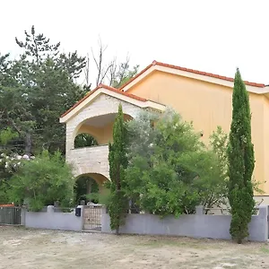 apartments-david-privlaka-zadar.hotelinzadar.com/